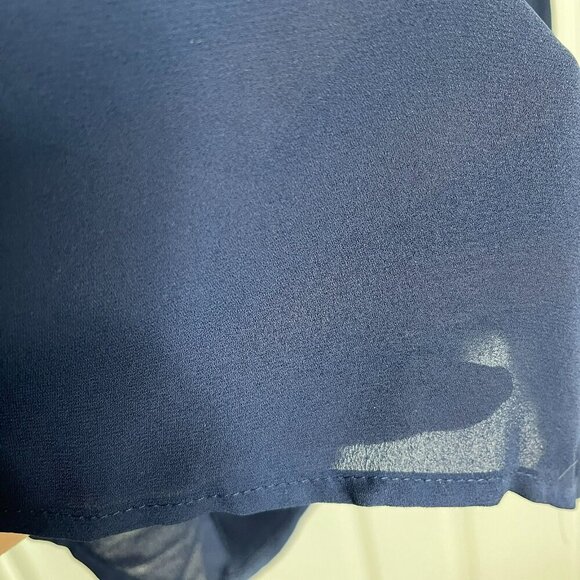 Catherines 2X Top V Neck Pleat Front Sleeveless Sheer Lightweight Navy - Picture 3 of 8